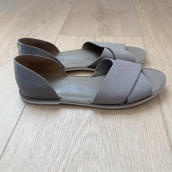 Vince Ida Sandals Womens Open-Toe Light Gray Leather Shoes Snake Embossed 8.5 - Picture 2 of 7